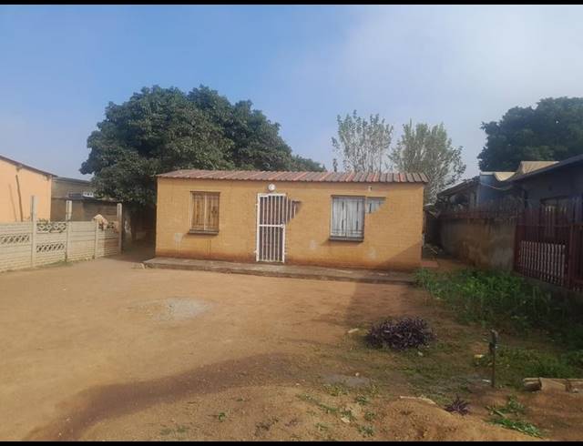 2 BEDROOM HOUSE FOR SALE IN PALM RIDGE EXT 2